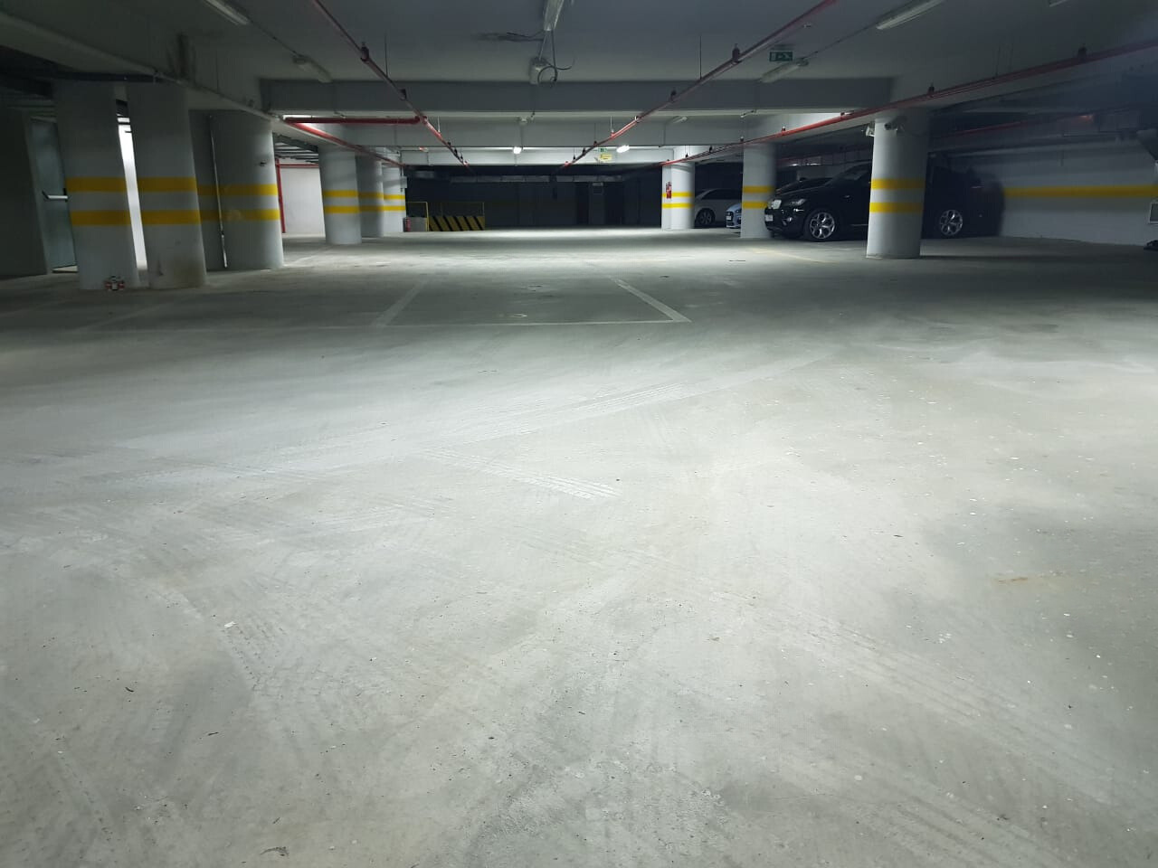 parking ωραιόκαστρο